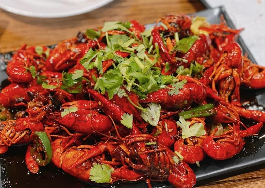 🍺 Chicago Late-Night BBQ Feast is Absolutely Heavenly 🔥 Hurry Up and Join the Skewer Party 🥩