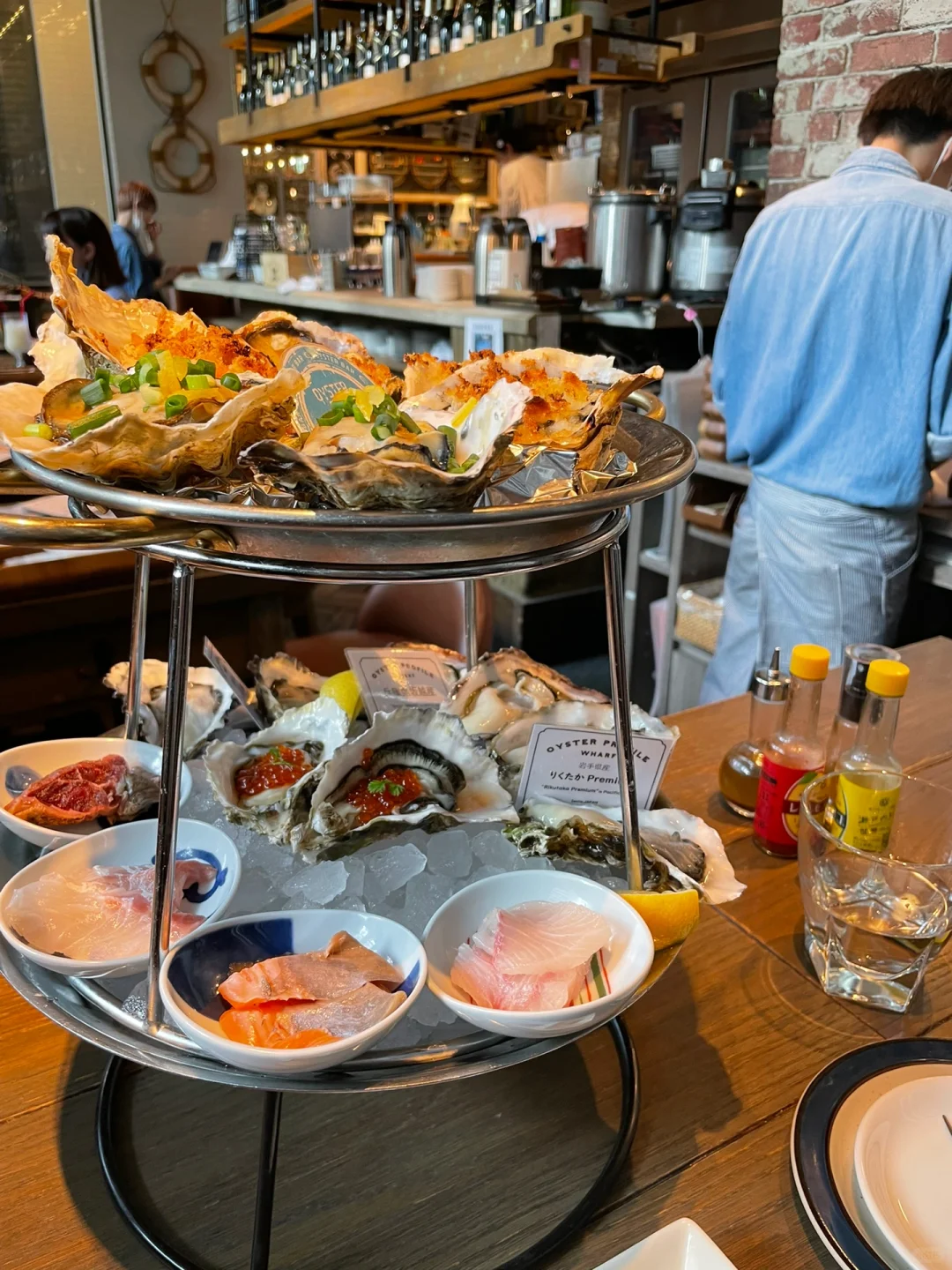 "Shinjuku Oyster Spot So Good It'll Blow Your Mind 💥!"