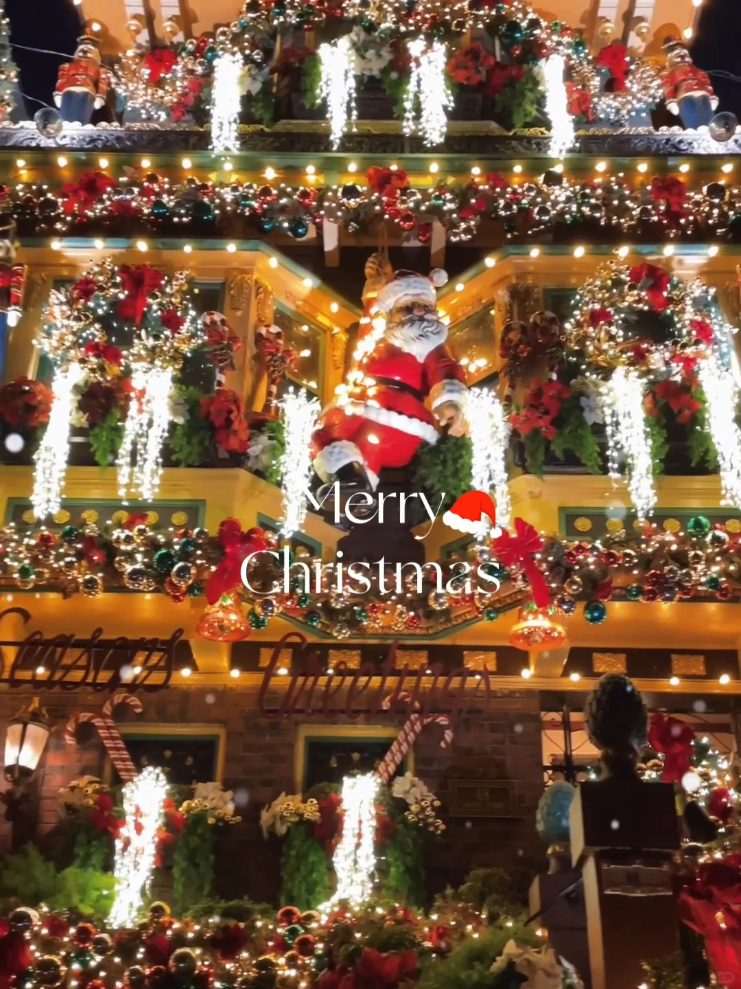 San Francisco | I Declare This the Best Christmas Decor I've Ever Seen!