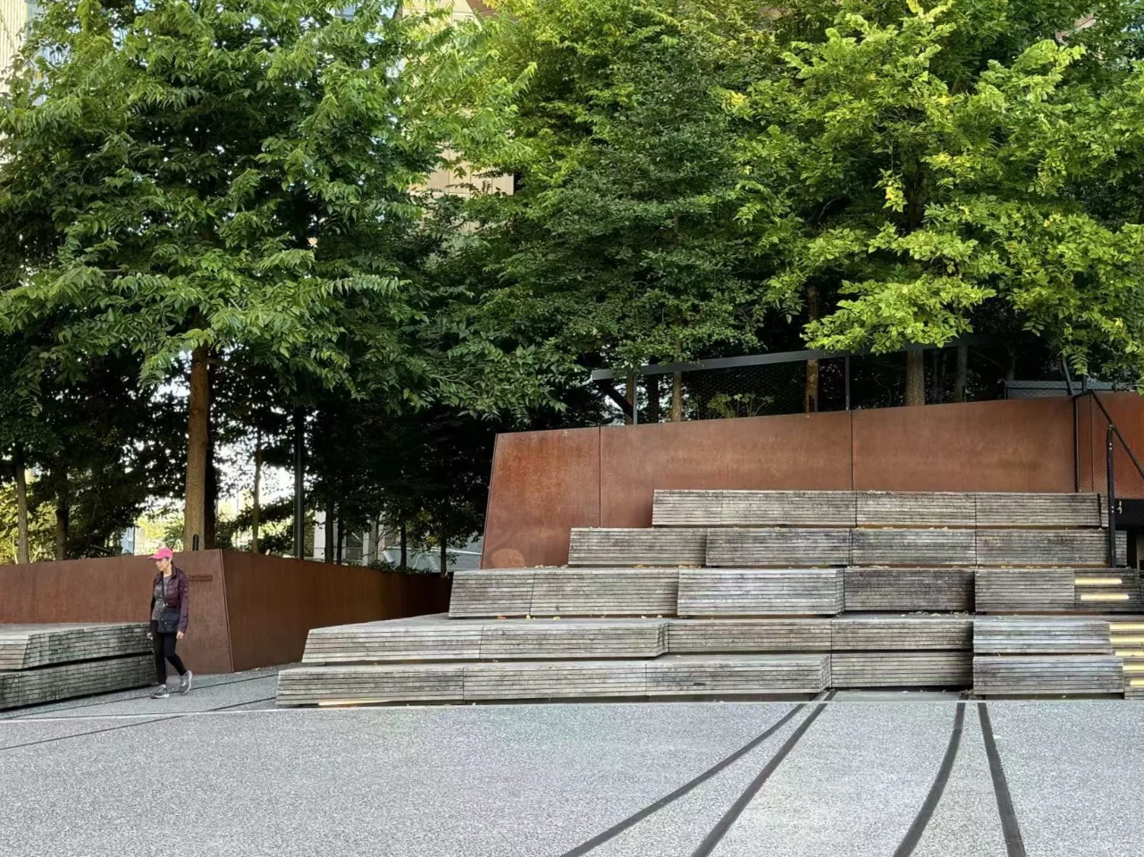 Travel Insights: The Spur Section of New York's High Line Park