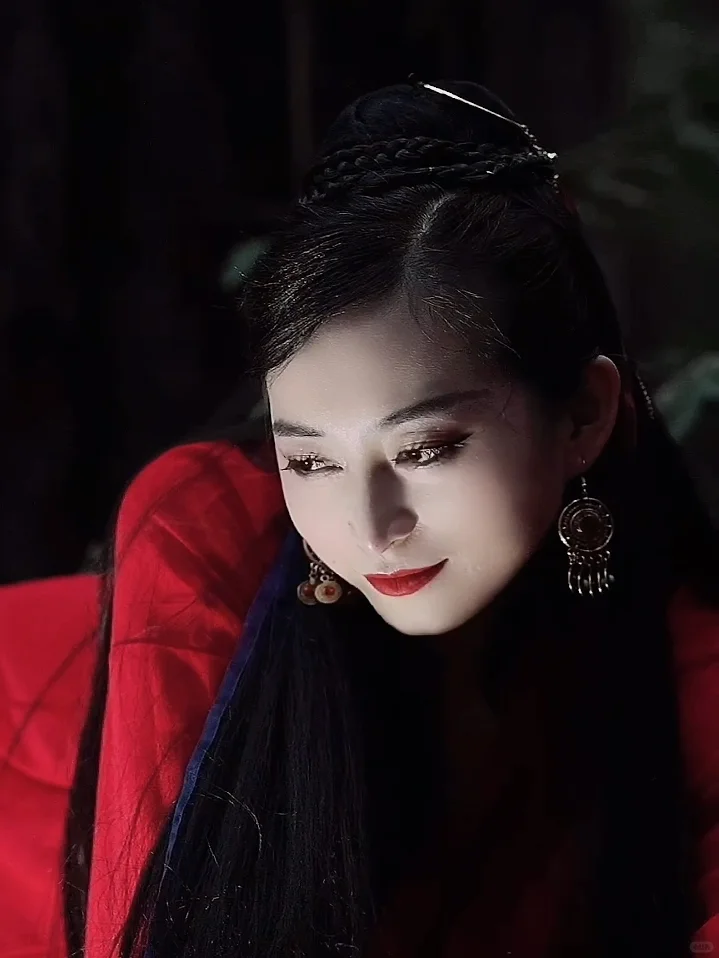 Mangrove Swamp: Dark and Mysterious Ancient Style