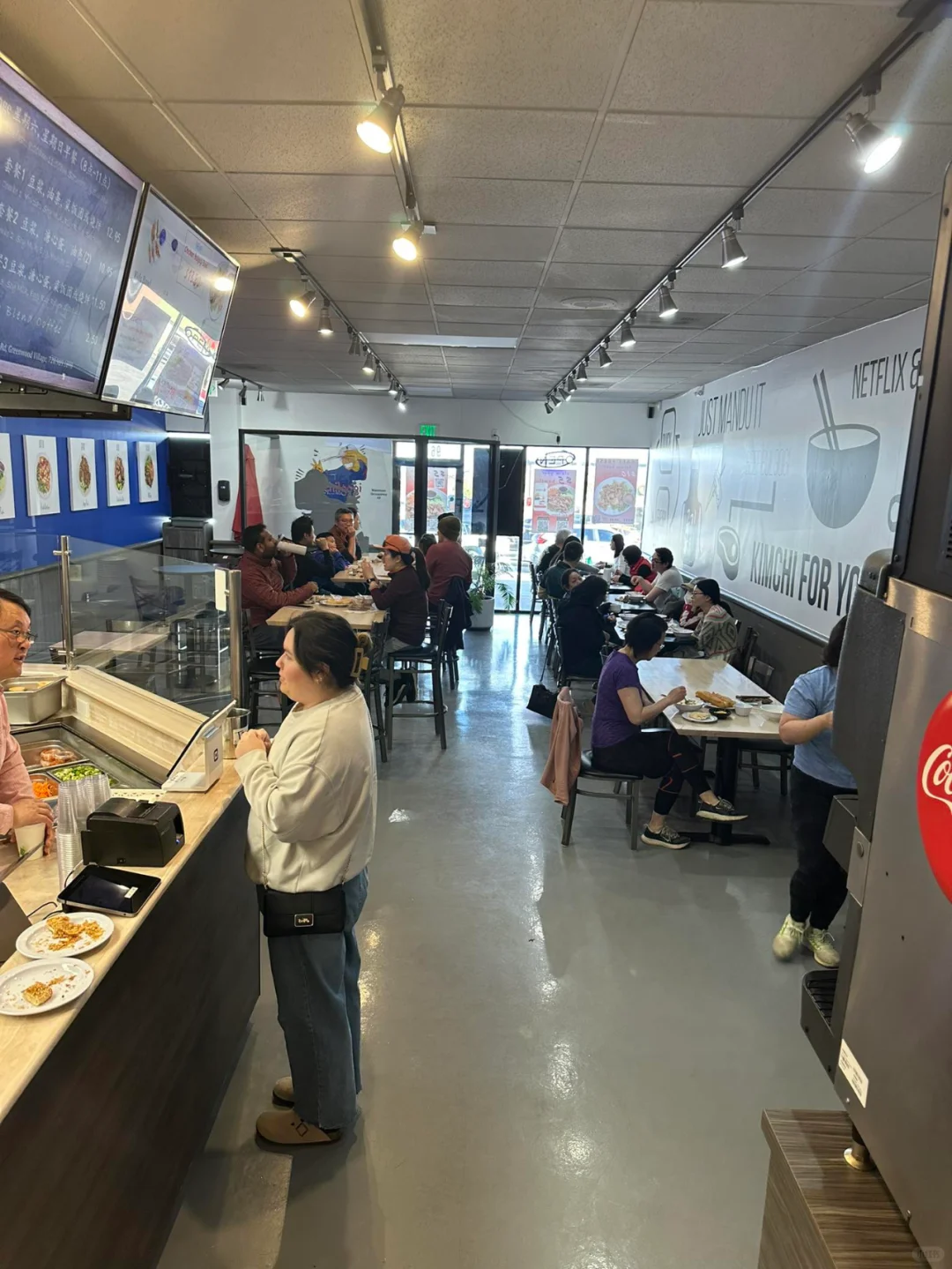 Both Chinese breakfast spots are doing such great business!