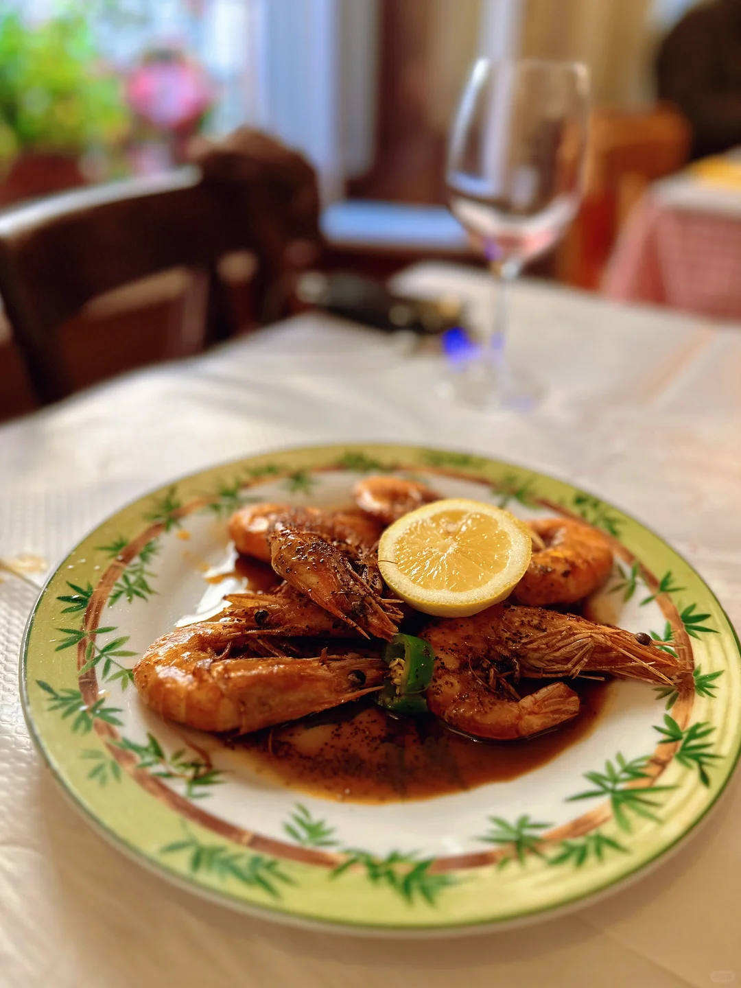 💖 Loving This Spanish Spot in Paris