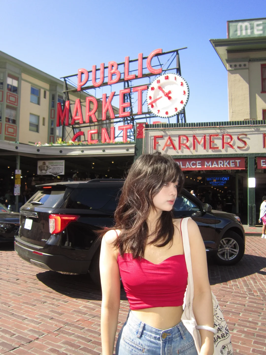 Jay Chou's Signature Shot | Capturing the Perfect Moment at Pike Place Market