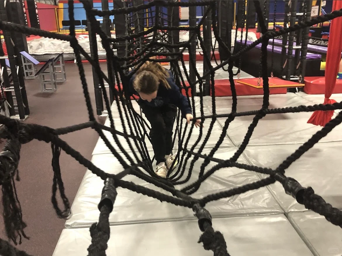 "Columbus: The Perfect Indoor Sports Facility for College Students"