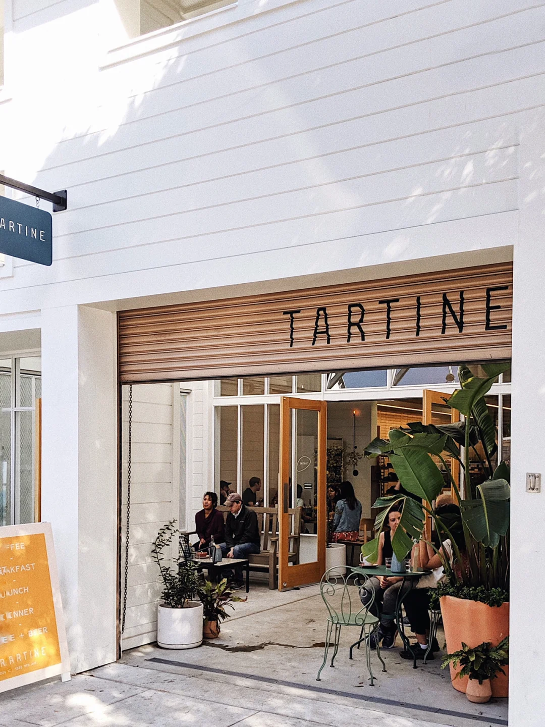 "Exploring Hidden Gems: The Must-Visit Cafe in San Francisco"