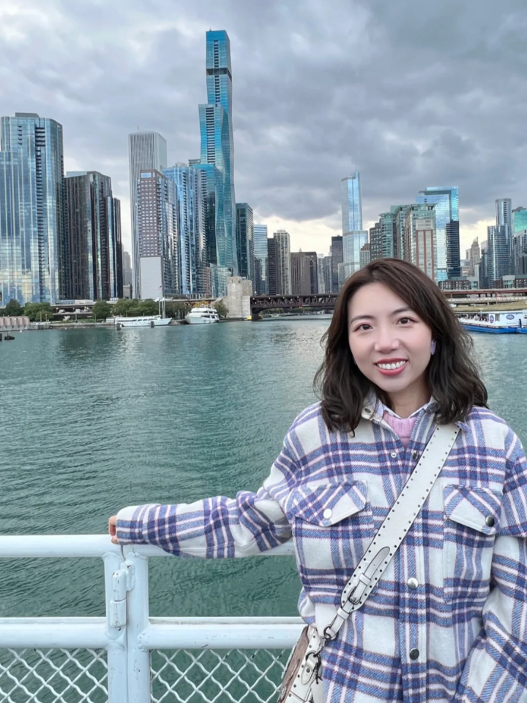 A Day in the Life of a Chicago "Ground Crew Guide"