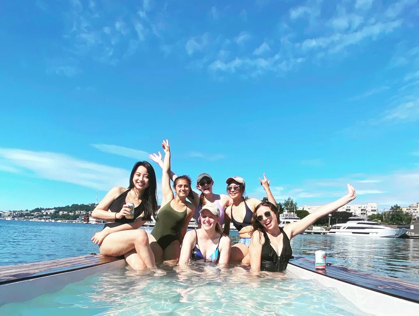 Seattle's Lake Union Hot Tub Boat