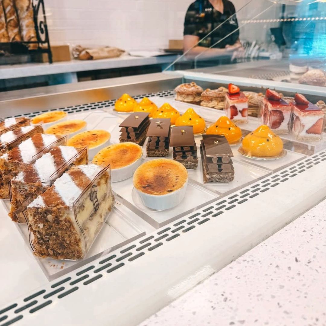 Las Vegas Cafe Breizh Fruit Mini Cakes