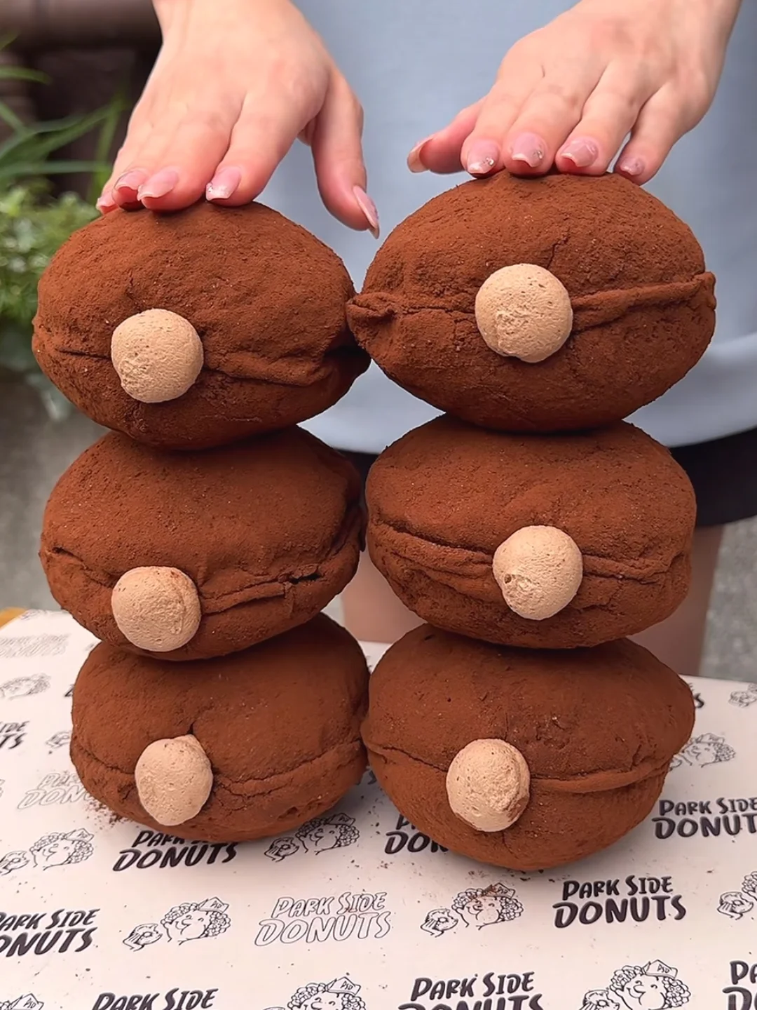 **3 Must-Try Chocolate Desserts in Tokyo!**
