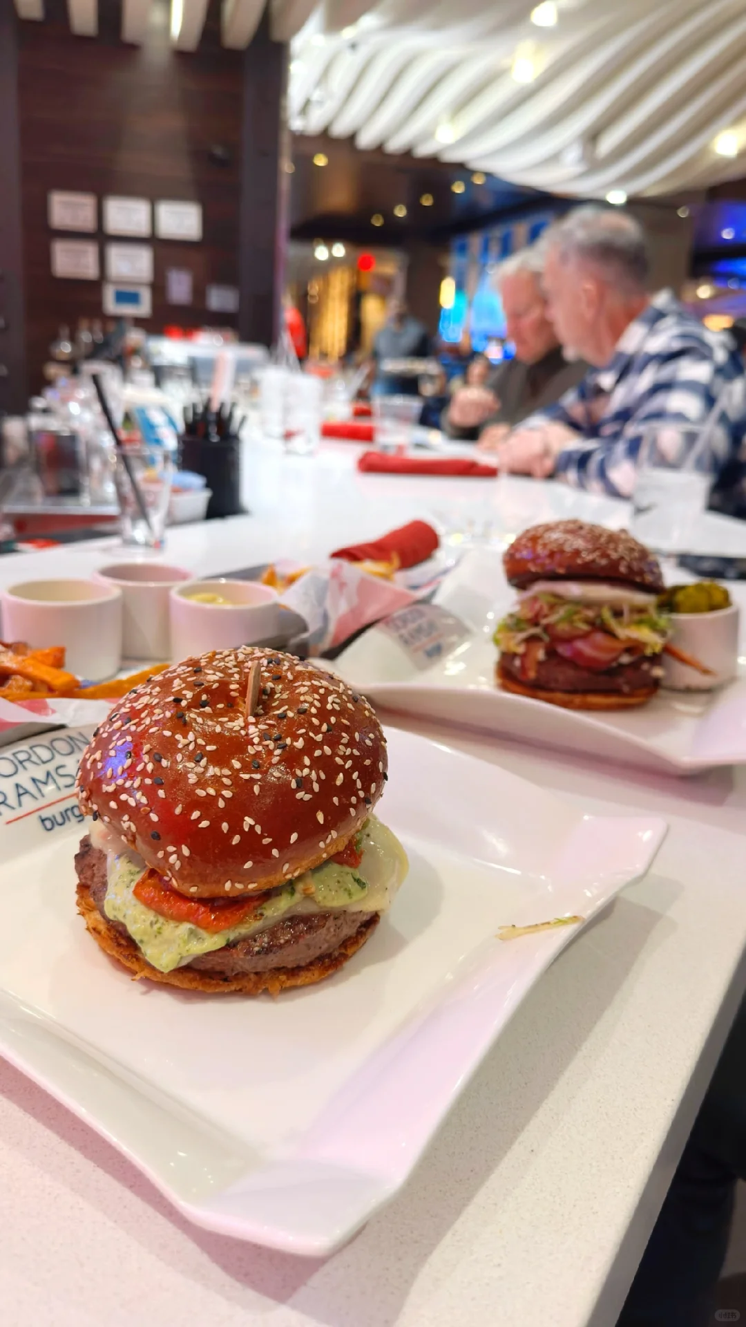 The Best Burger in Las Vegas | Miles Ahead of In-N-Out!