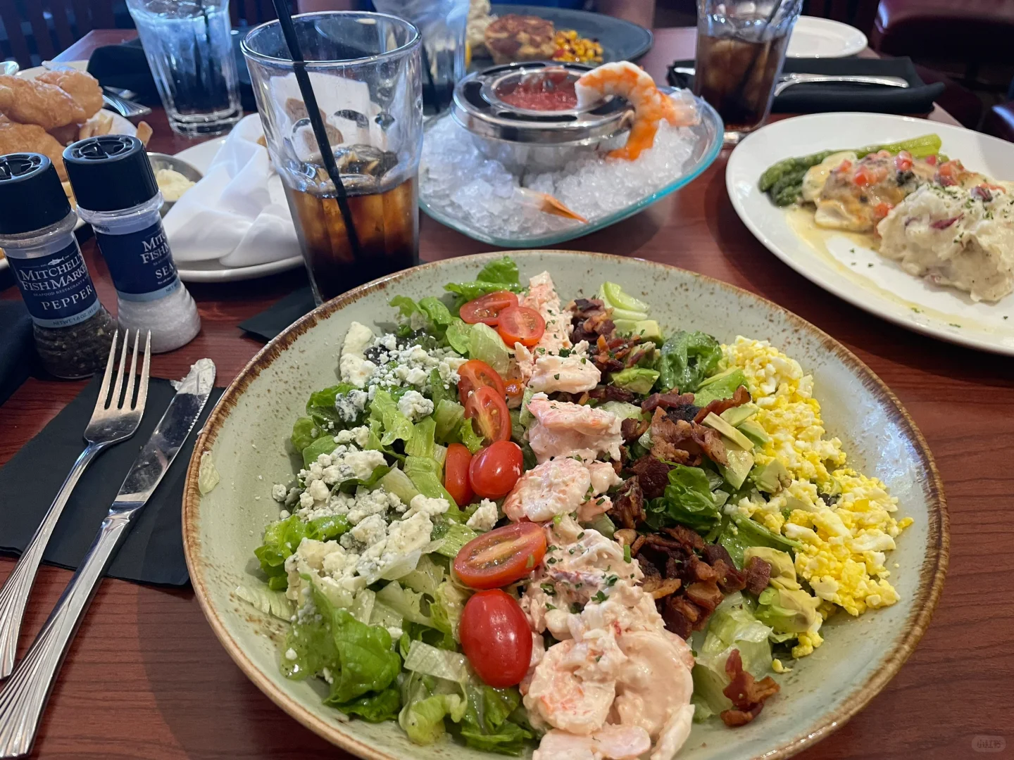 Milwaukee | Locals' Top Picks for Seafood Restaurants 🐟🦐🦀