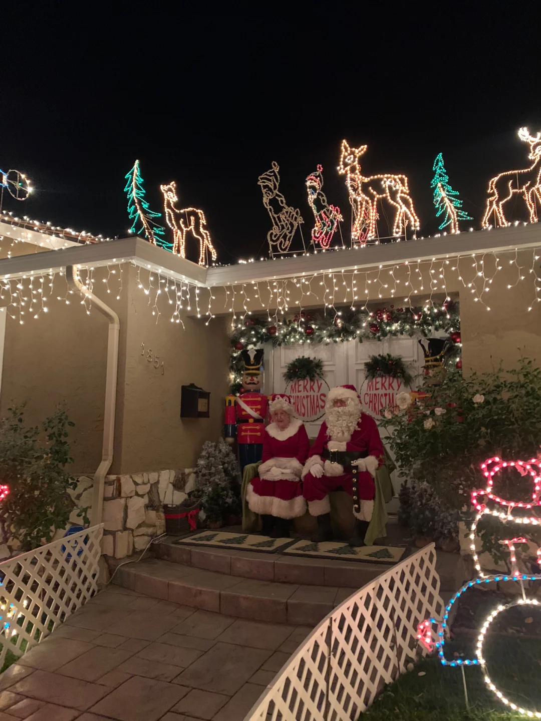 Take Your Kids to Meet Santa and Mrs. Claus Here‼️