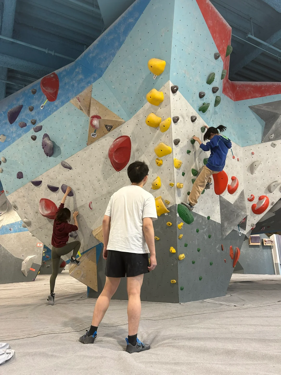 [Weekly] Indoor Rock Climbing in Chicago 🧗