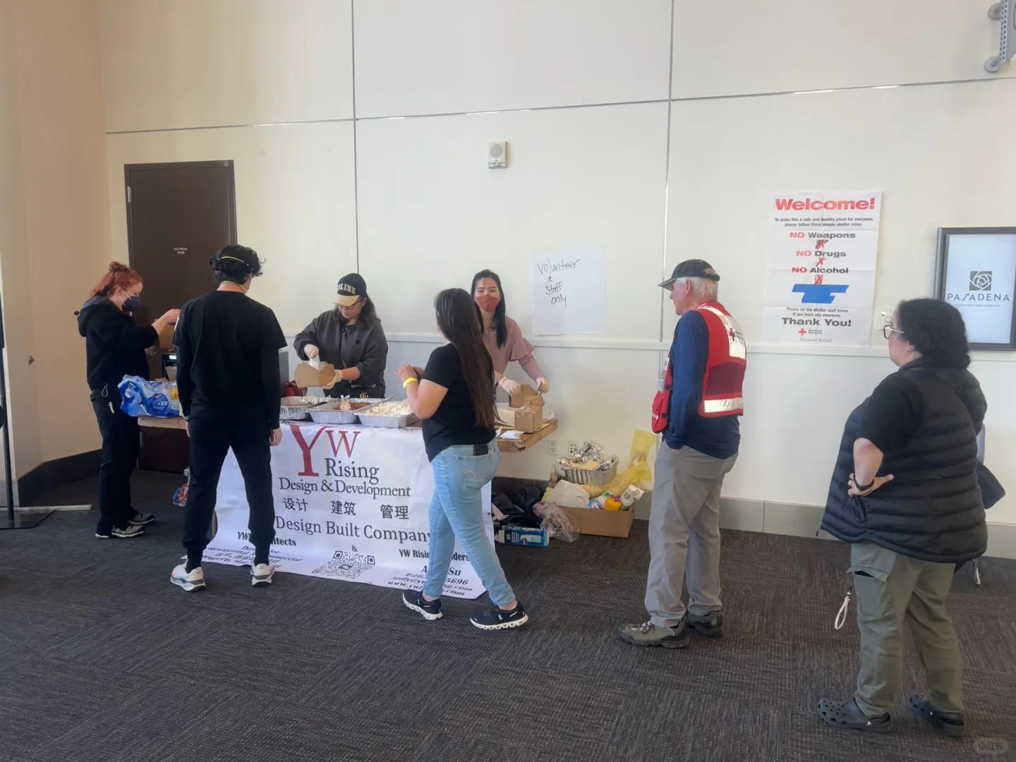 Los Angeles: A World of Mutual Aid – Glimpses Inside a Shelter