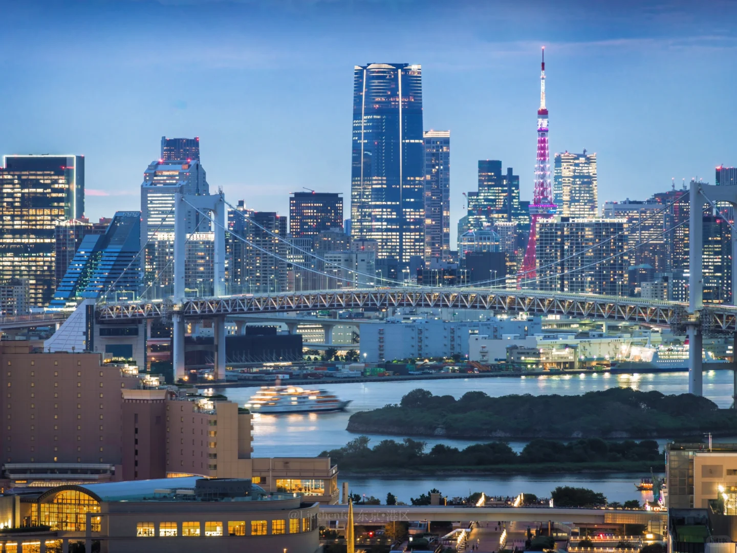 Tokyo | The Ultimate Interior Glow During Tokyo's Blue Hour