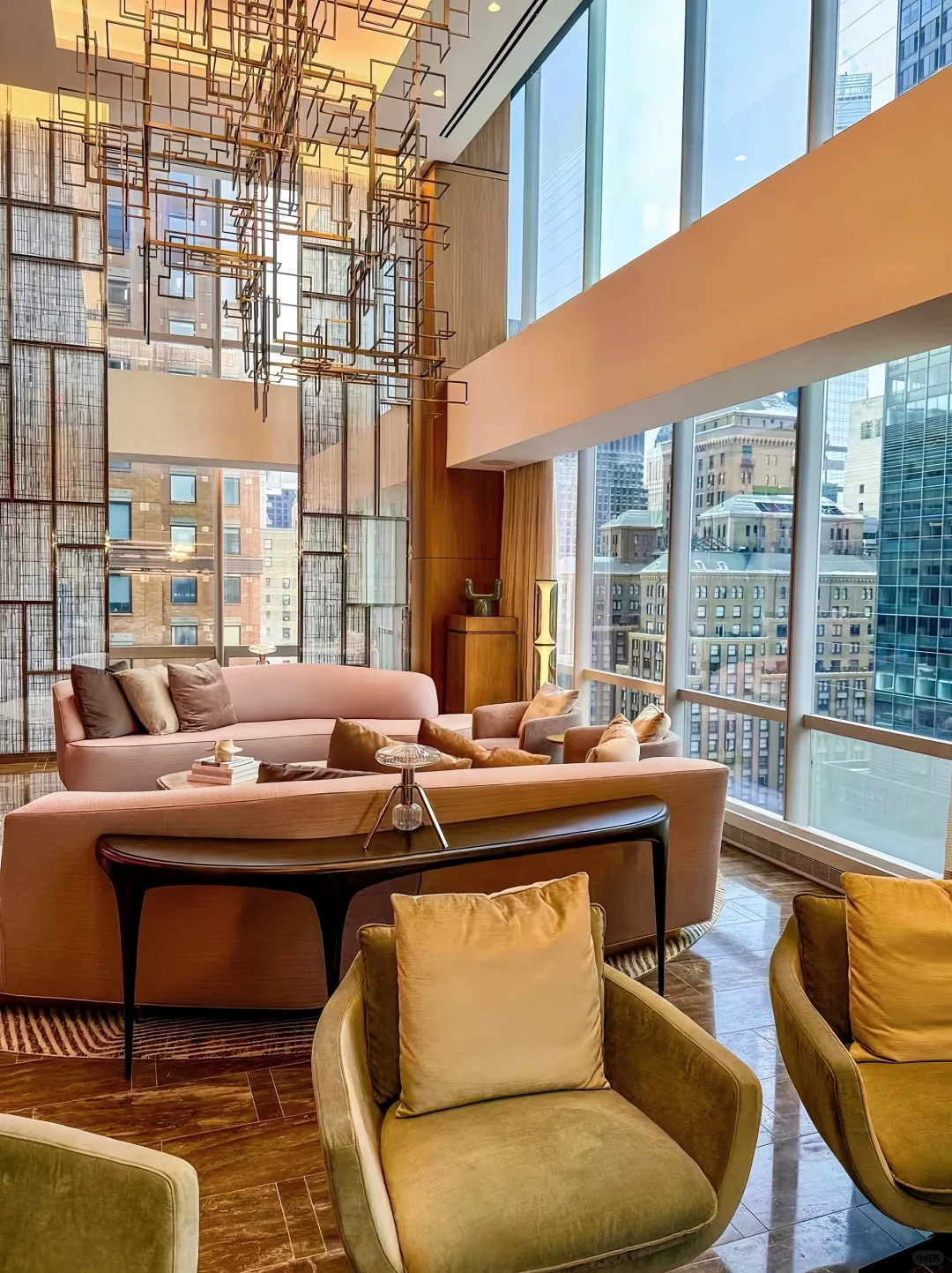 Top-Tier Hotel Rooms in New York: These Heavenly Suites Are a Must-Stay!