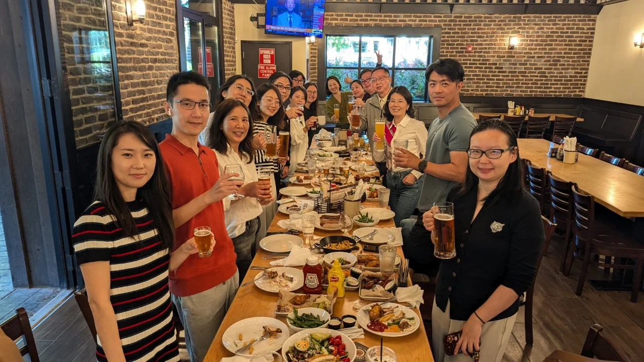 "Welcome to Charlotte’s Wutong Garden, Dear Visitors from Afar!"