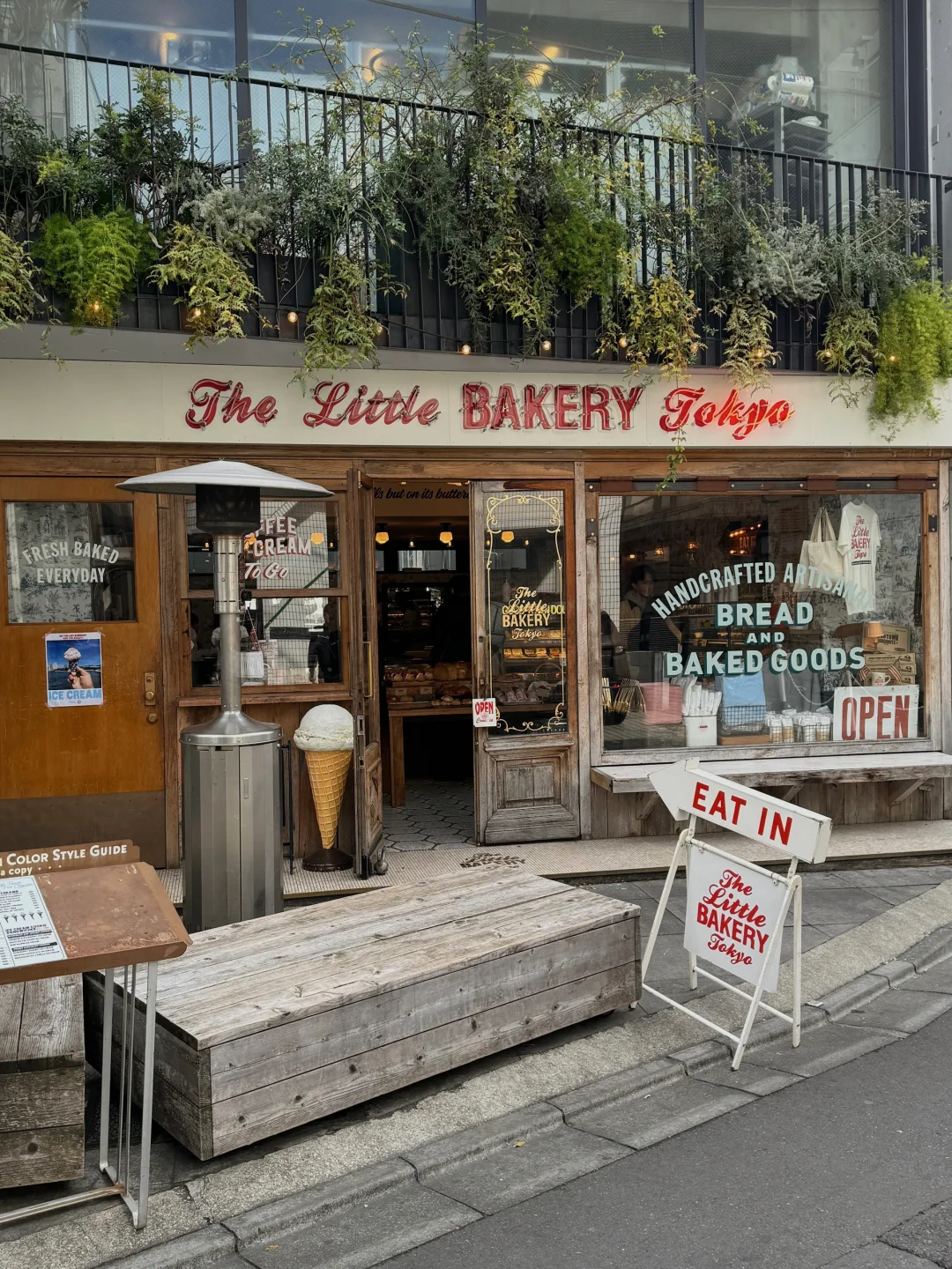 🇲🇾 The only café that can lure me in, though! 😭🇯🇵