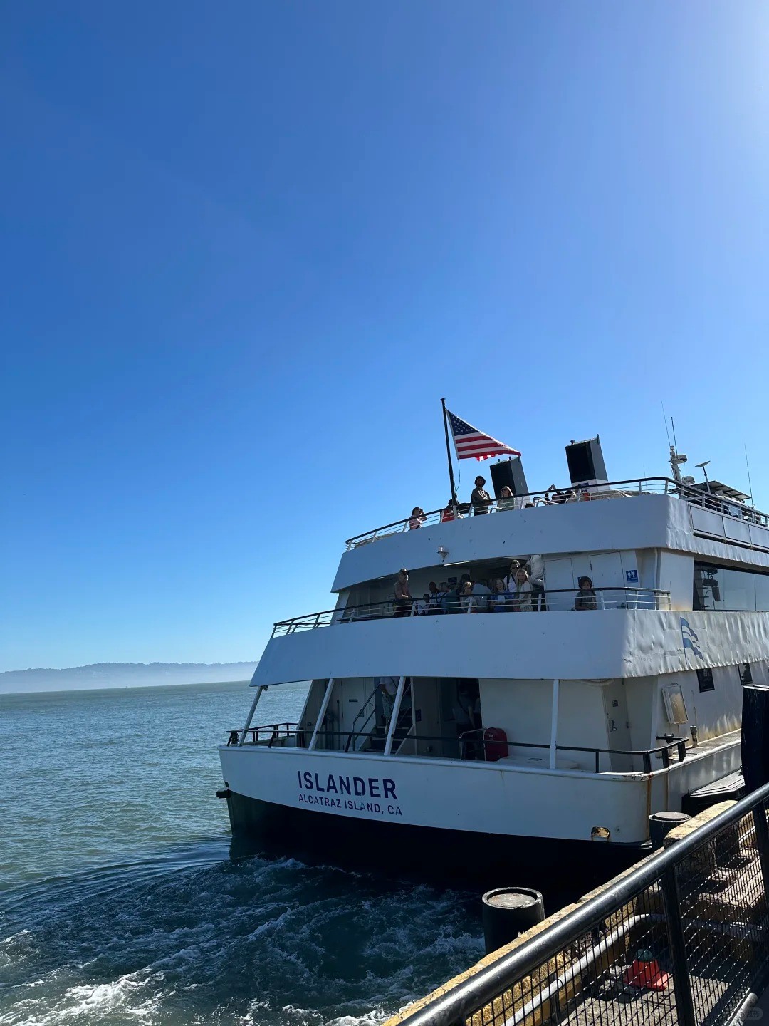  🏝️🔒Alcatraz Island: From Notorious Prison to Iconic Tourist Spot