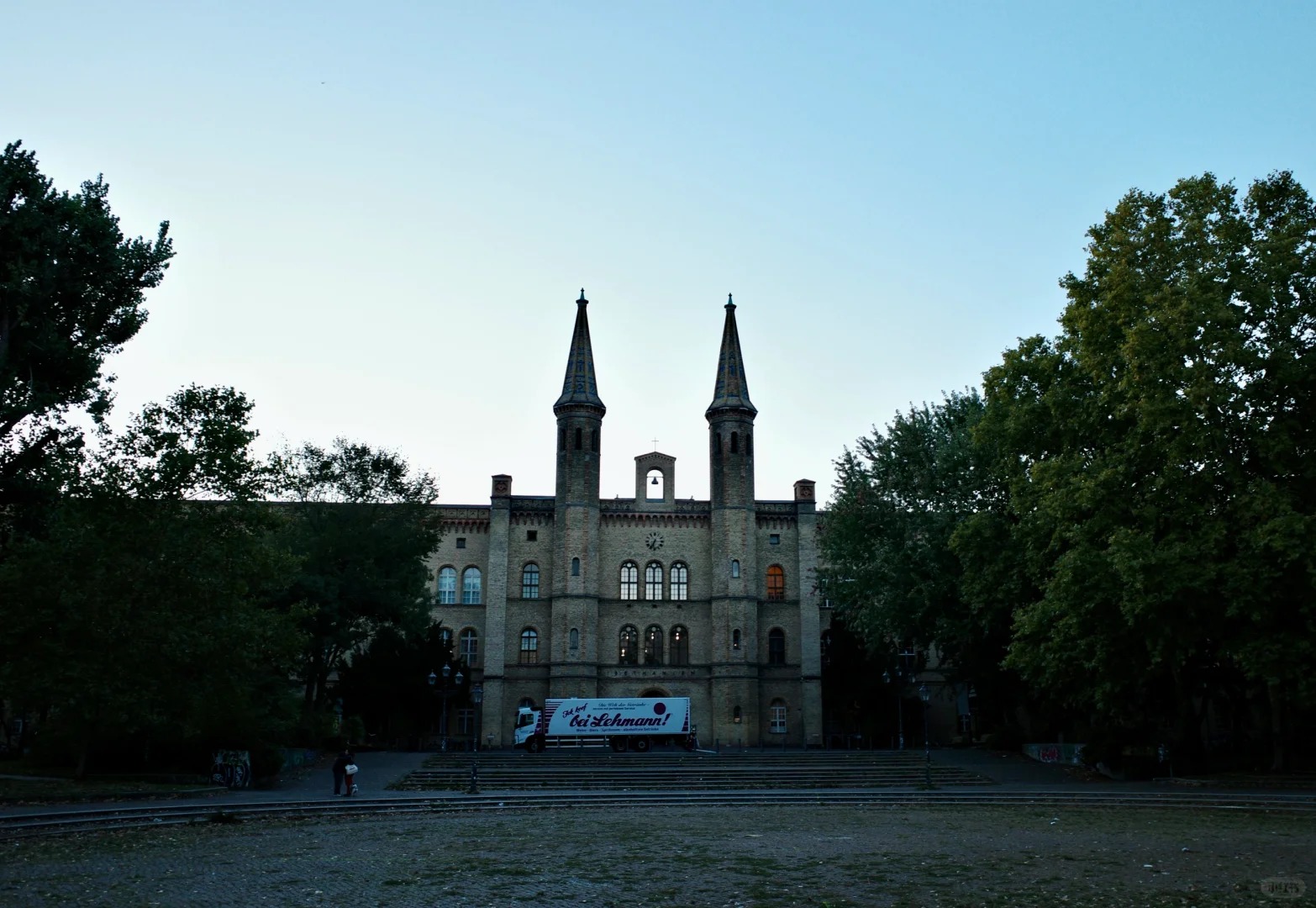 post_image